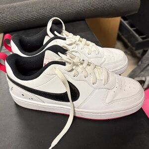 Nike Kids Shoes White and Black Court Bourough